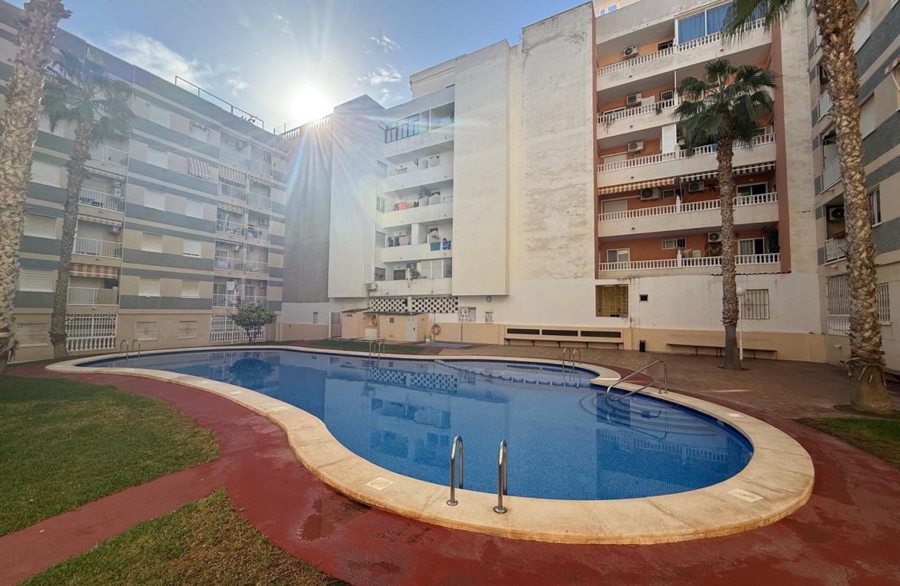 Revente - Appartement -
Torrevieja - Habaneras