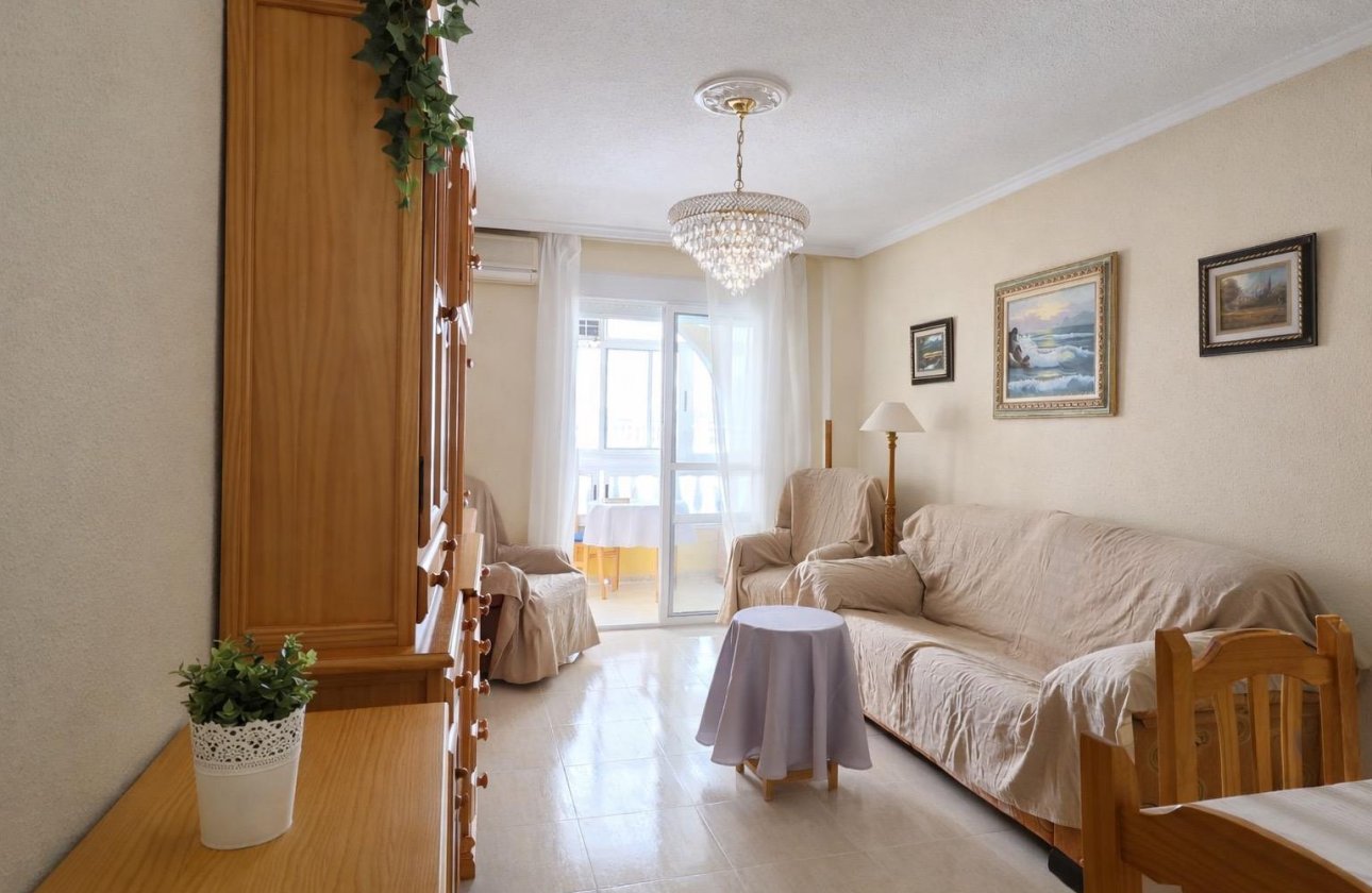 Revente - Appartement -
Torrevieja - Habaneras