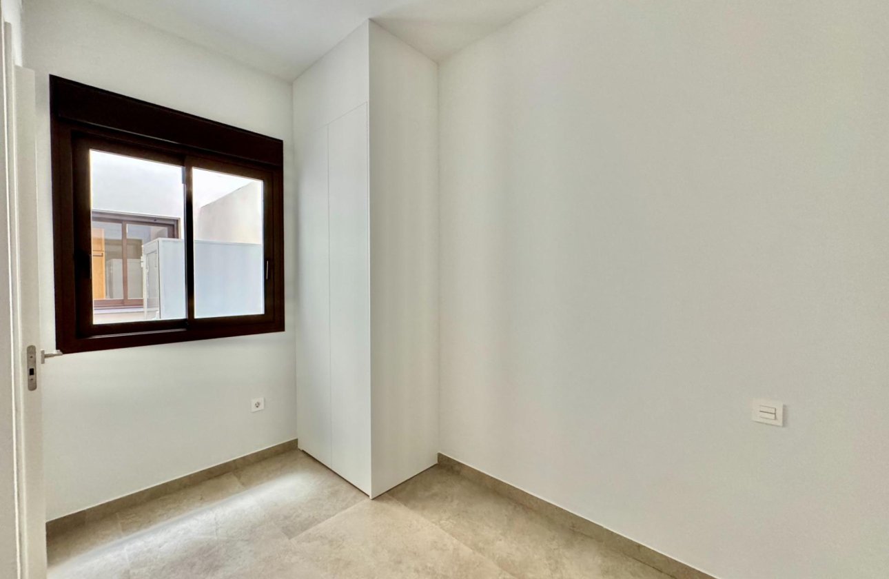 Revente - Appartement -
Torrevieja - Habaneras