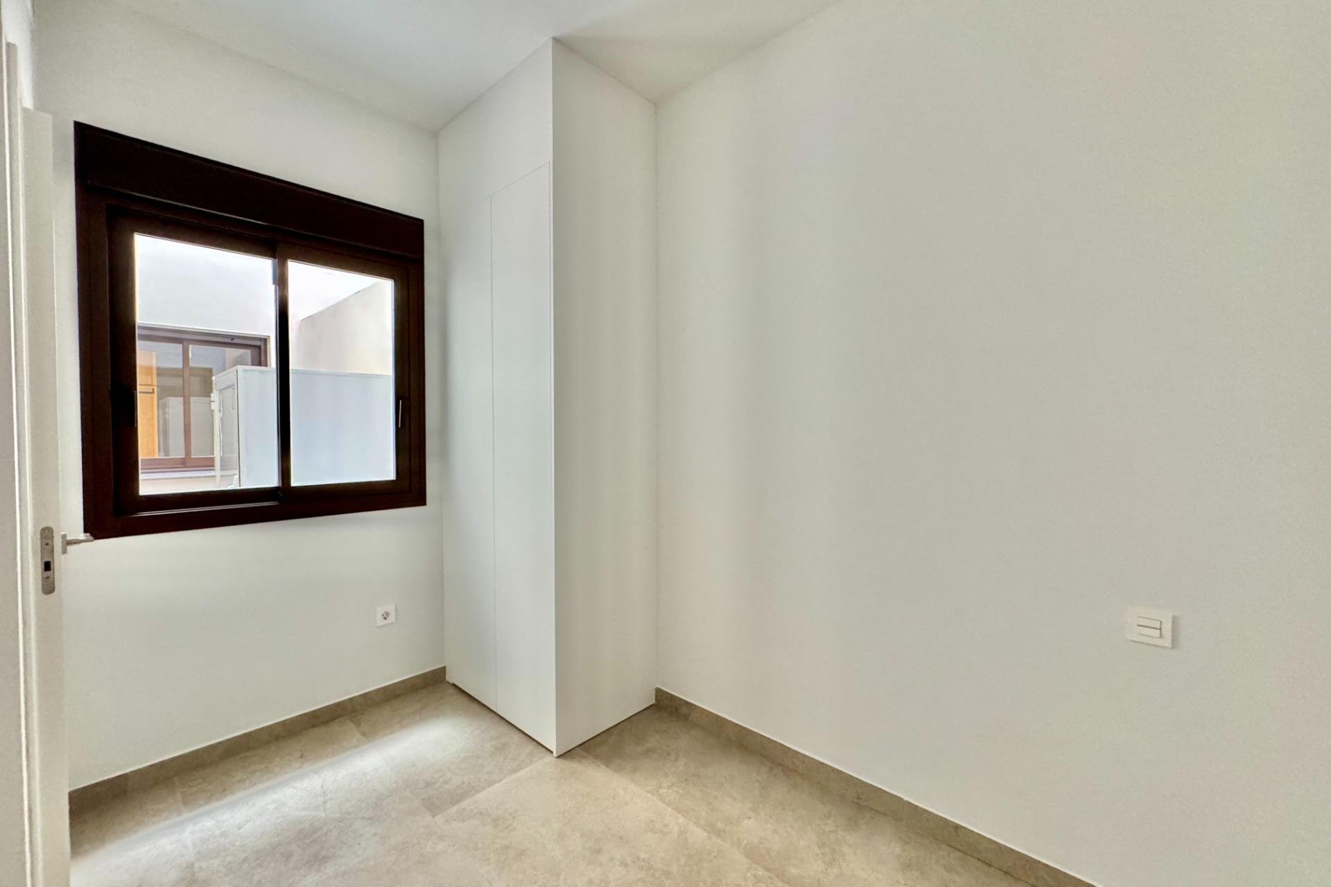 Revente - Appartement -
Torrevieja - Habaneras