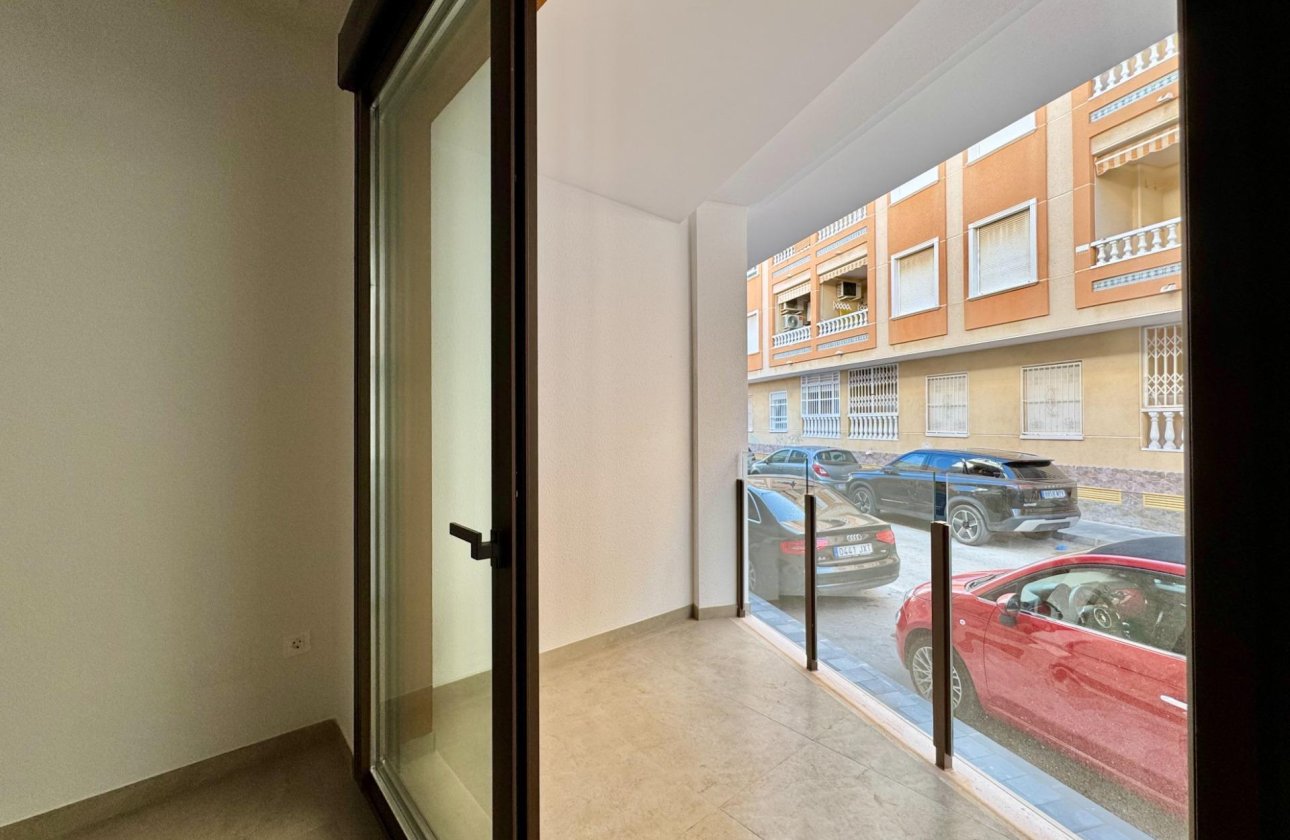 Revente - Appartement -
Torrevieja - Habaneras