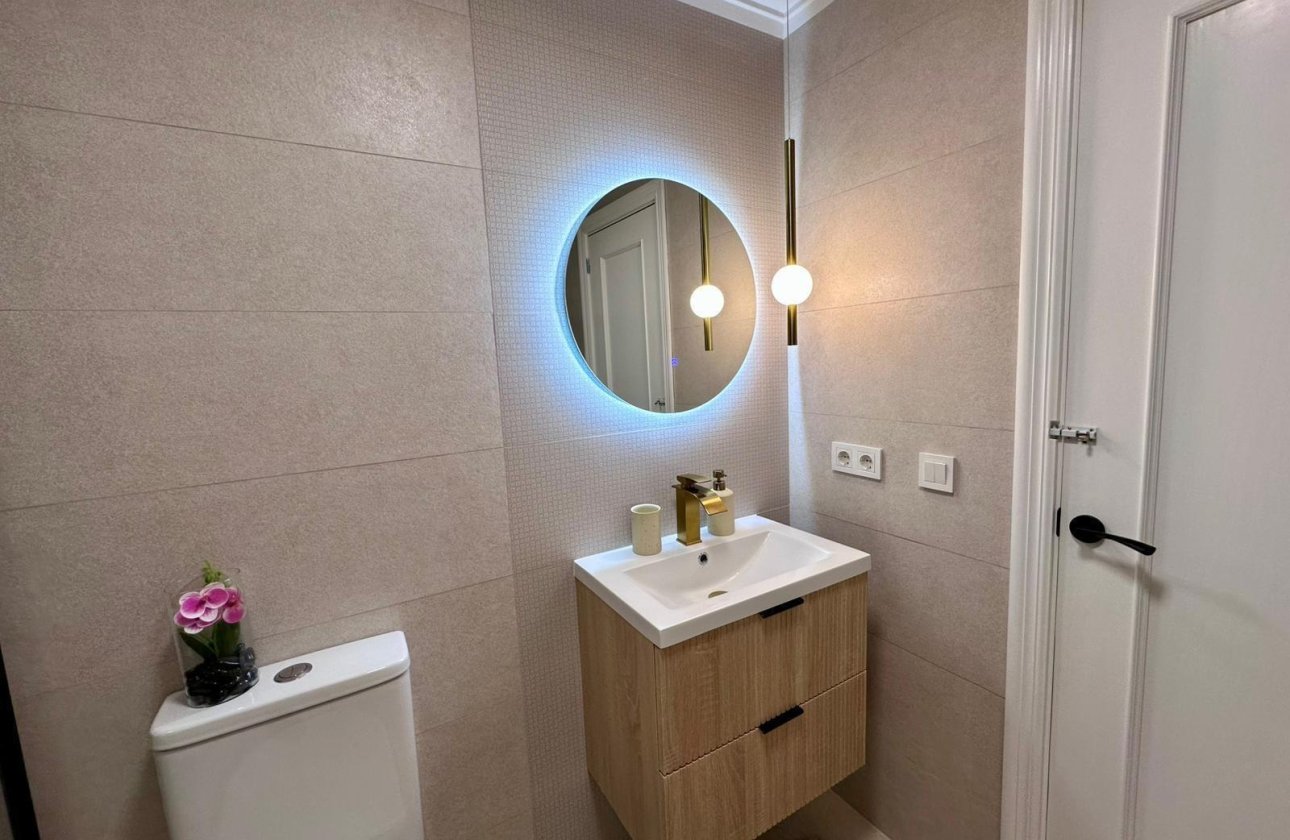 Revente - Appartement -
Torrevieja - Habaneras