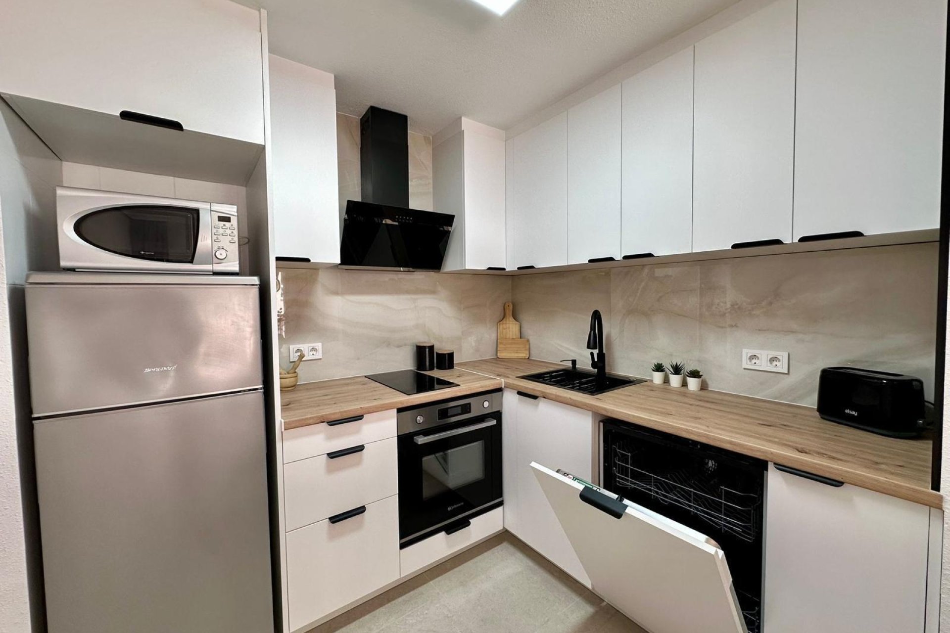 Revente - Appartement -
Torrevieja - Habaneras