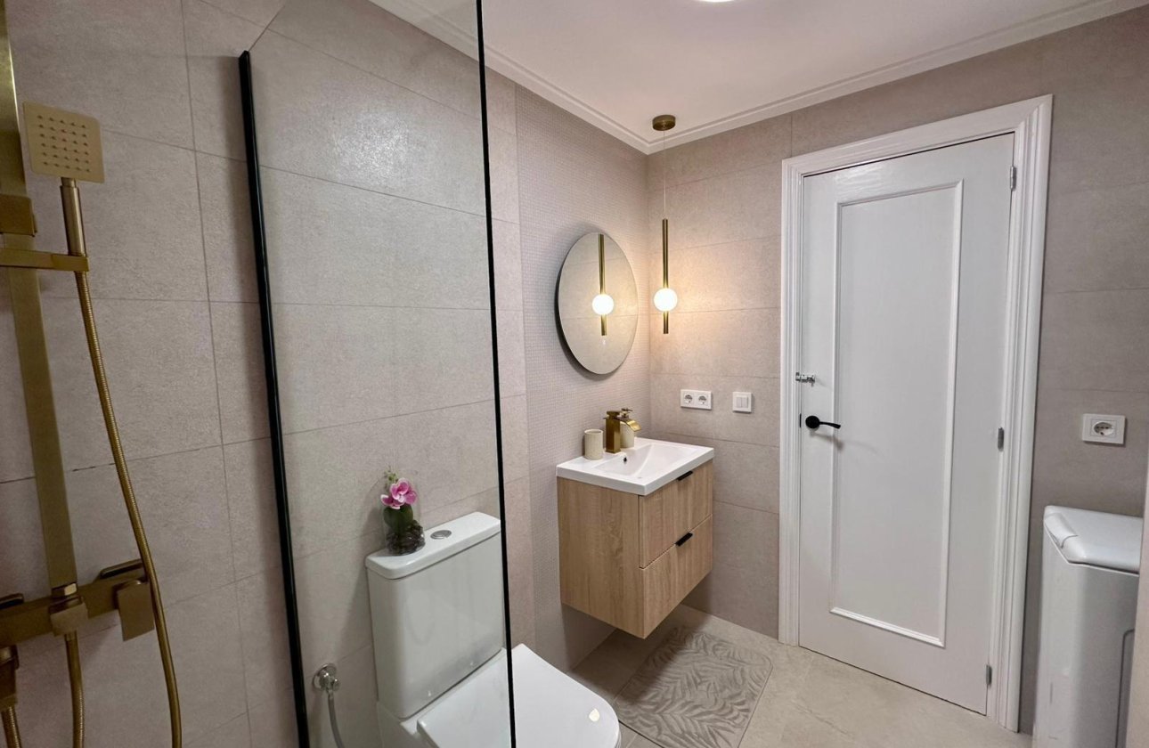 Revente - Appartement -
Torrevieja - Habaneras