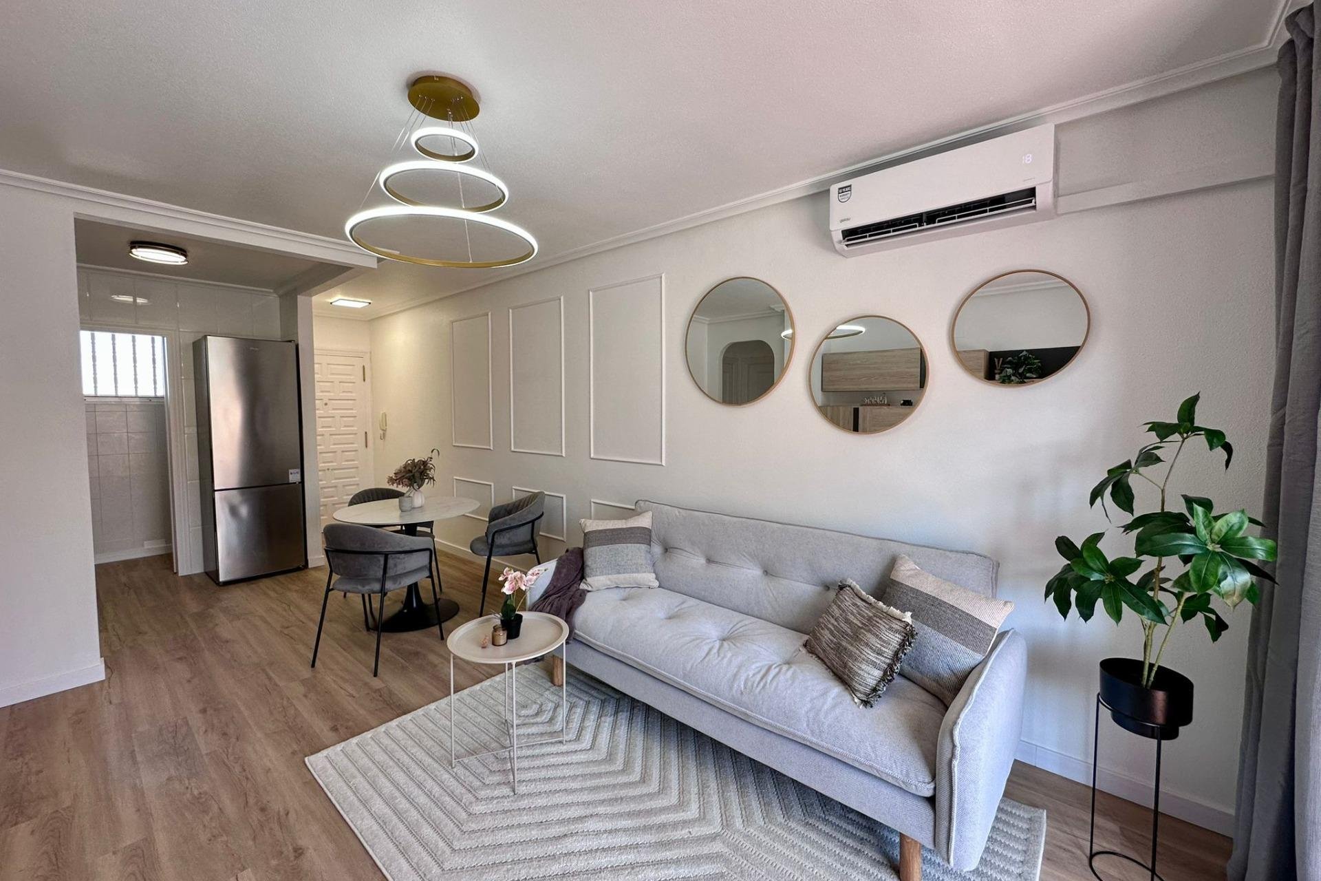 Revente - Appartement -
Torrevieja - Habaneras