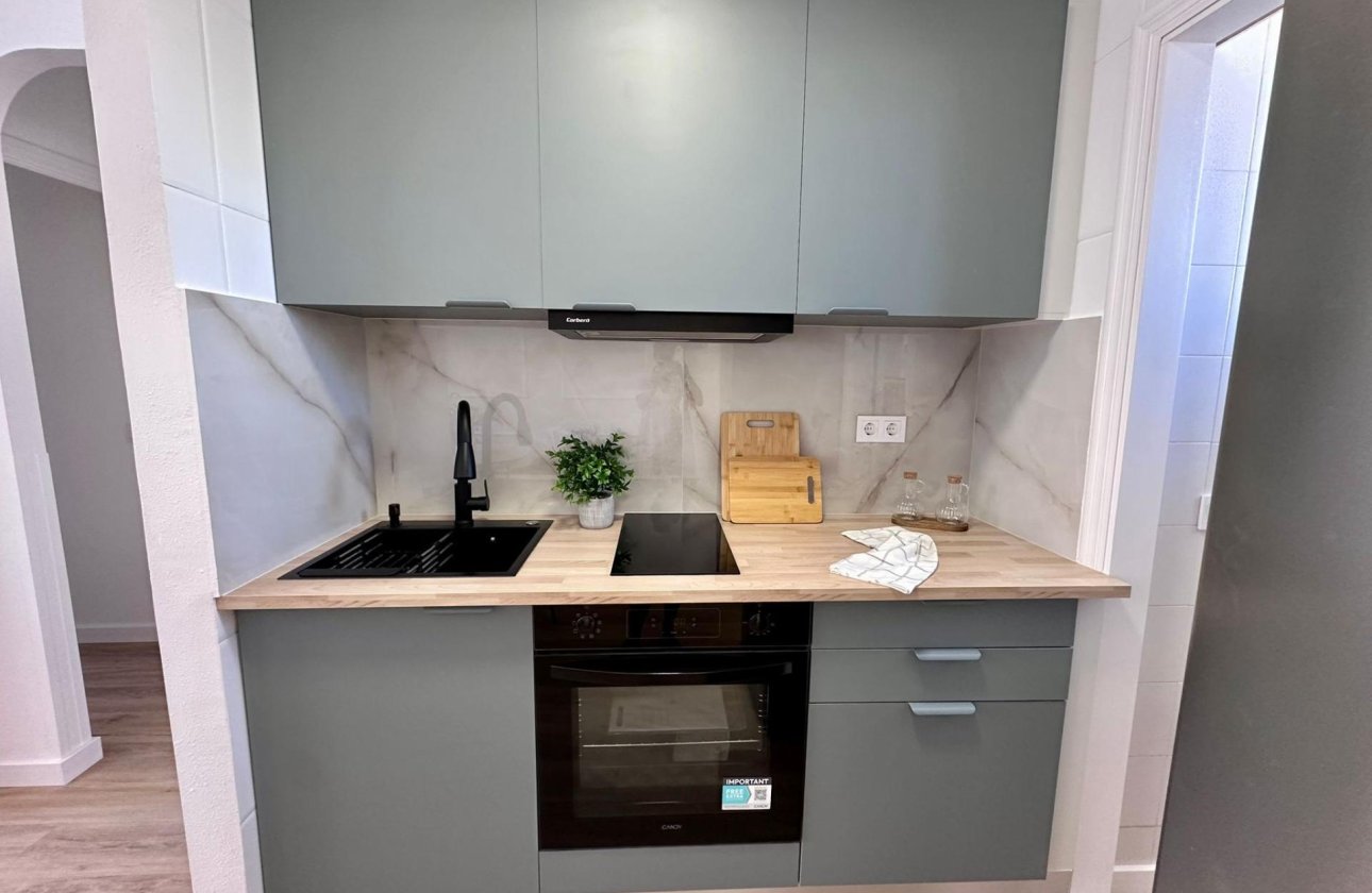 Revente - Appartement -
Torrevieja - Habaneras
