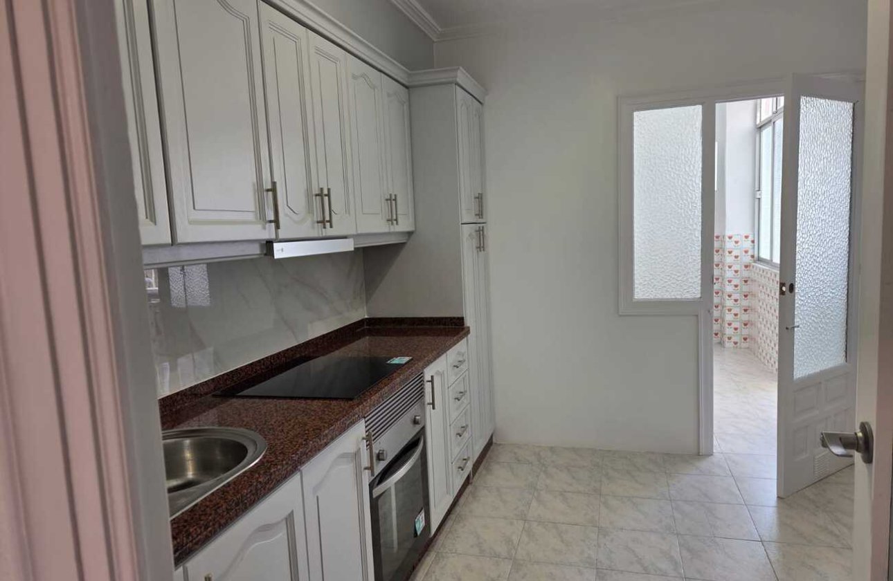 Revente - Appartement -
Torrevieja - Habaneras