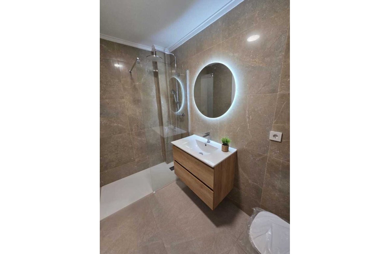 Revente - Appartement -
Torrevieja - Habaneras