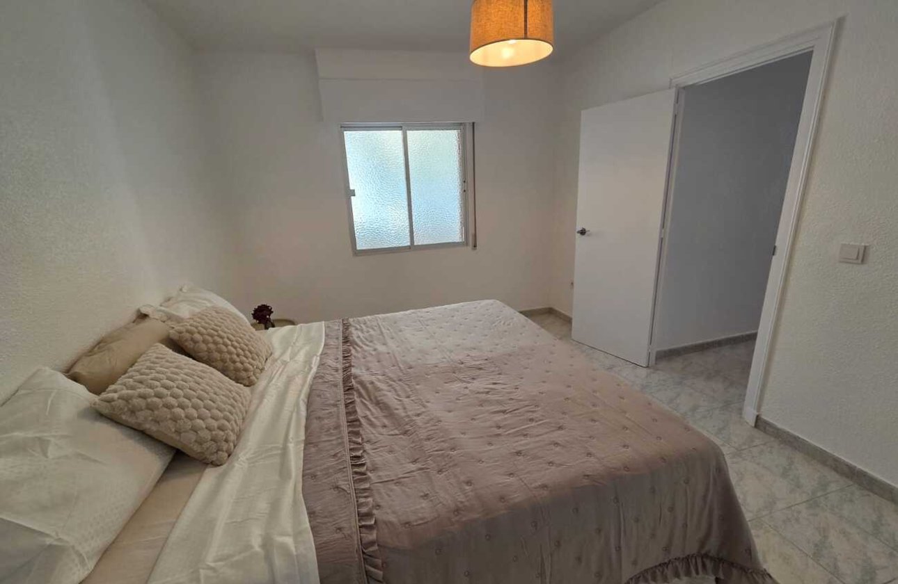 Revente - Appartement -
Torrevieja - Habaneras