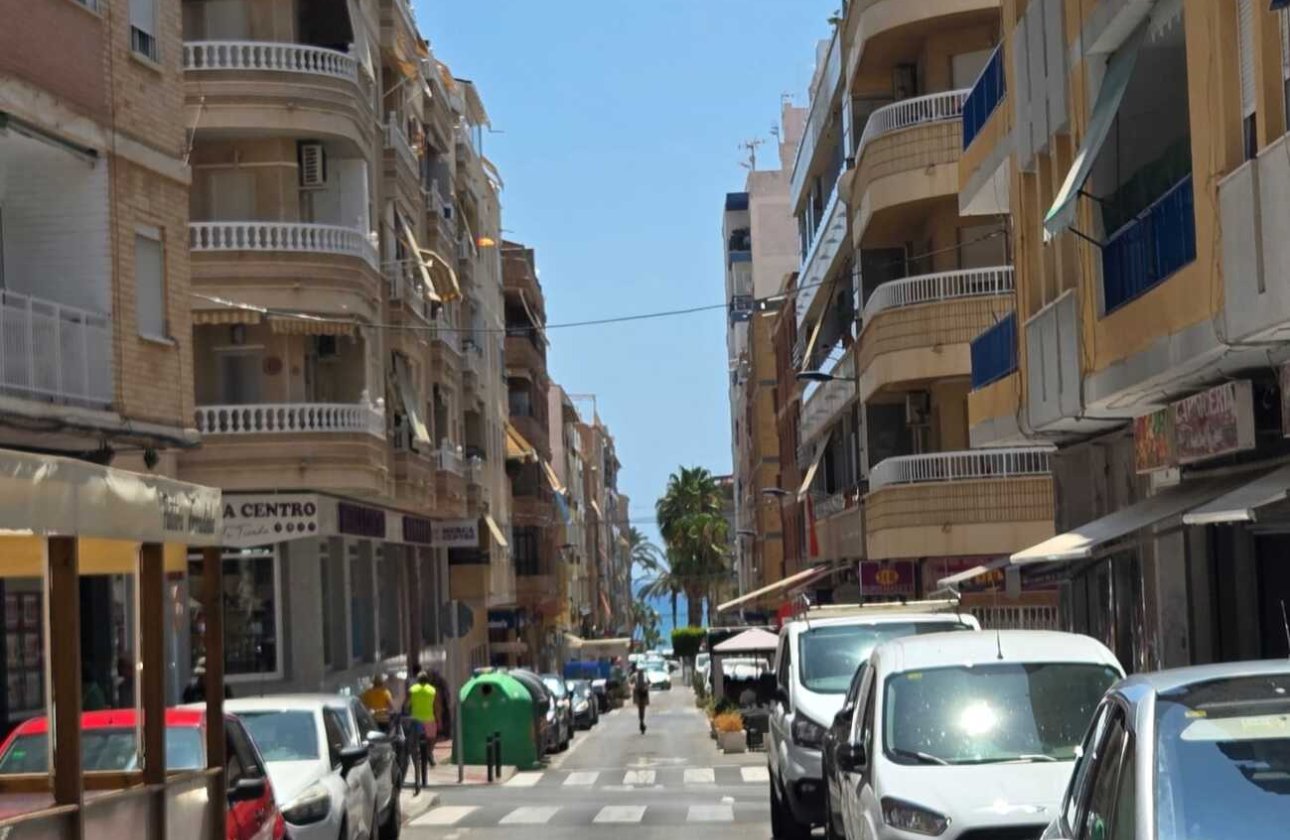 Revente - Appartement -
Torrevieja - Habaneras