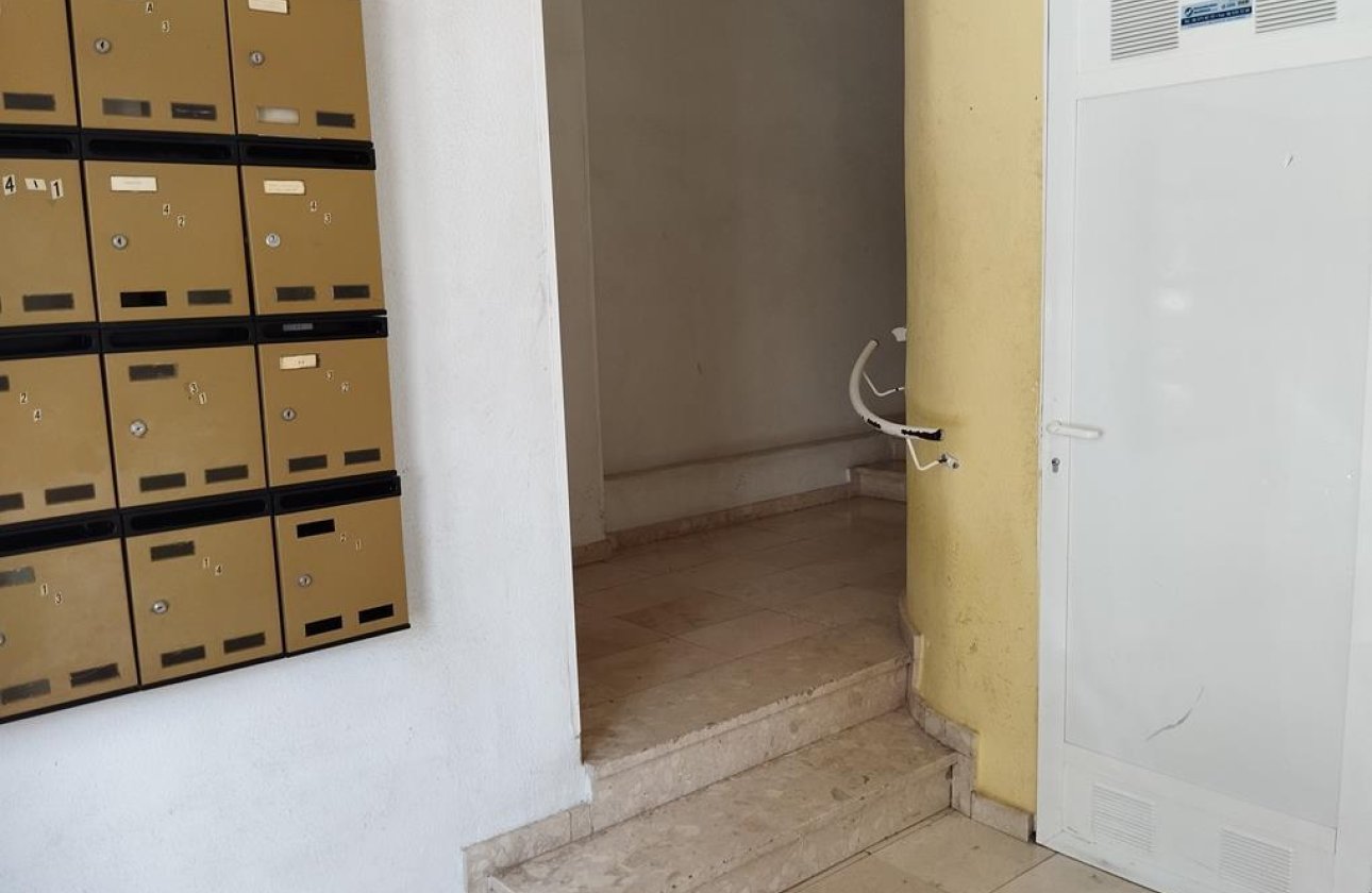 Revente - Appartement -
Torrevieja - Habaneras