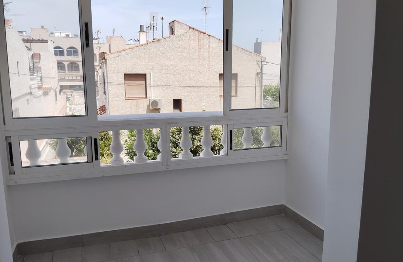 Revente - Appartement -
Torrevieja - Habaneras