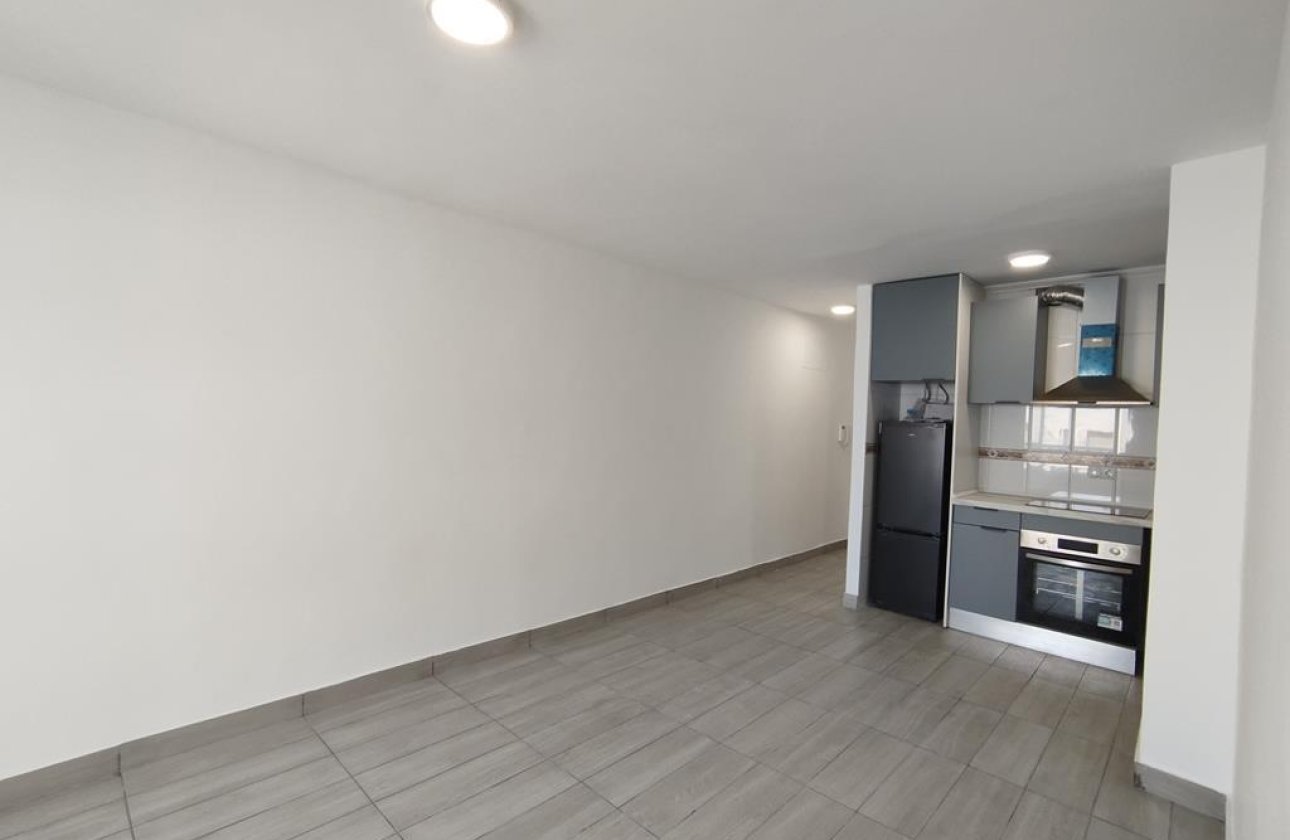 Revente - Appartement -
Torrevieja - Habaneras