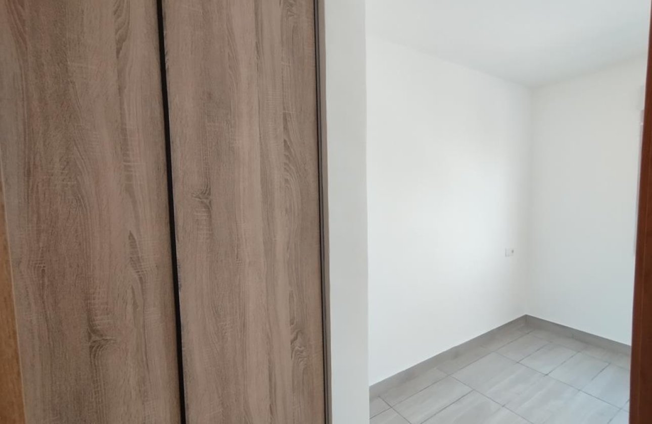 Revente - Appartement -
Torrevieja - Habaneras