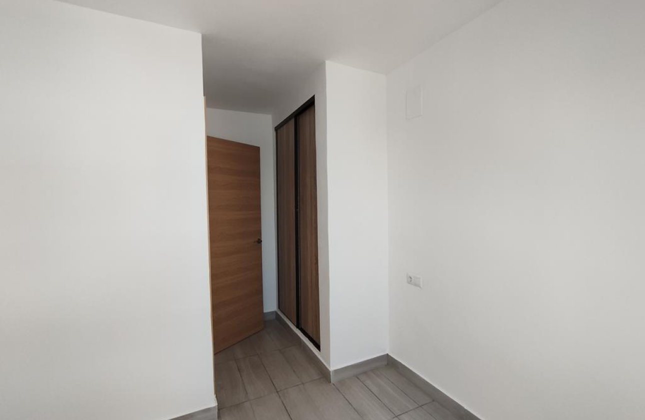 Revente - Appartement -
Torrevieja - Habaneras
