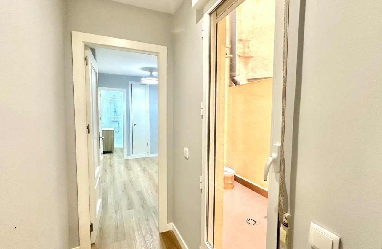 Revente - Appartement -
Torrevieja - La Mata Pueblo