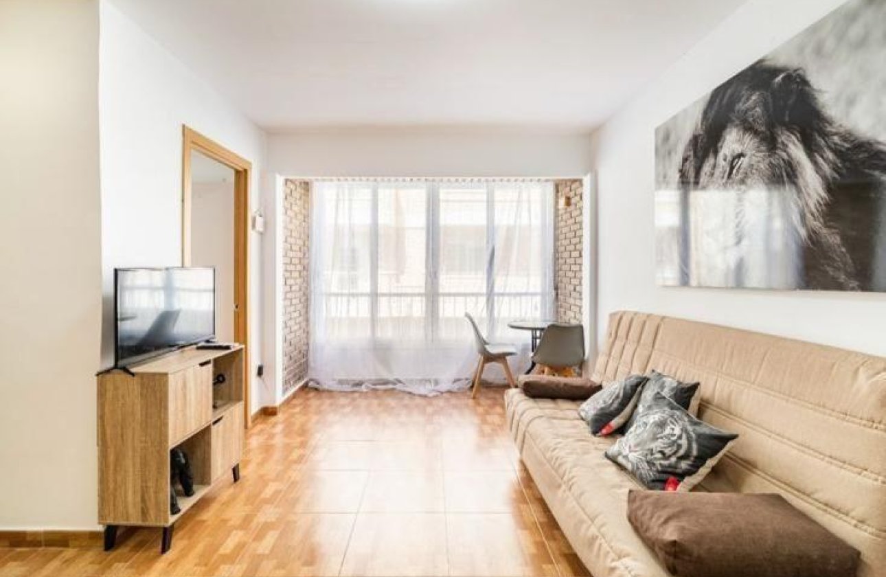 Revente - Appartement -
Torrevieja - La Mata Pueblo