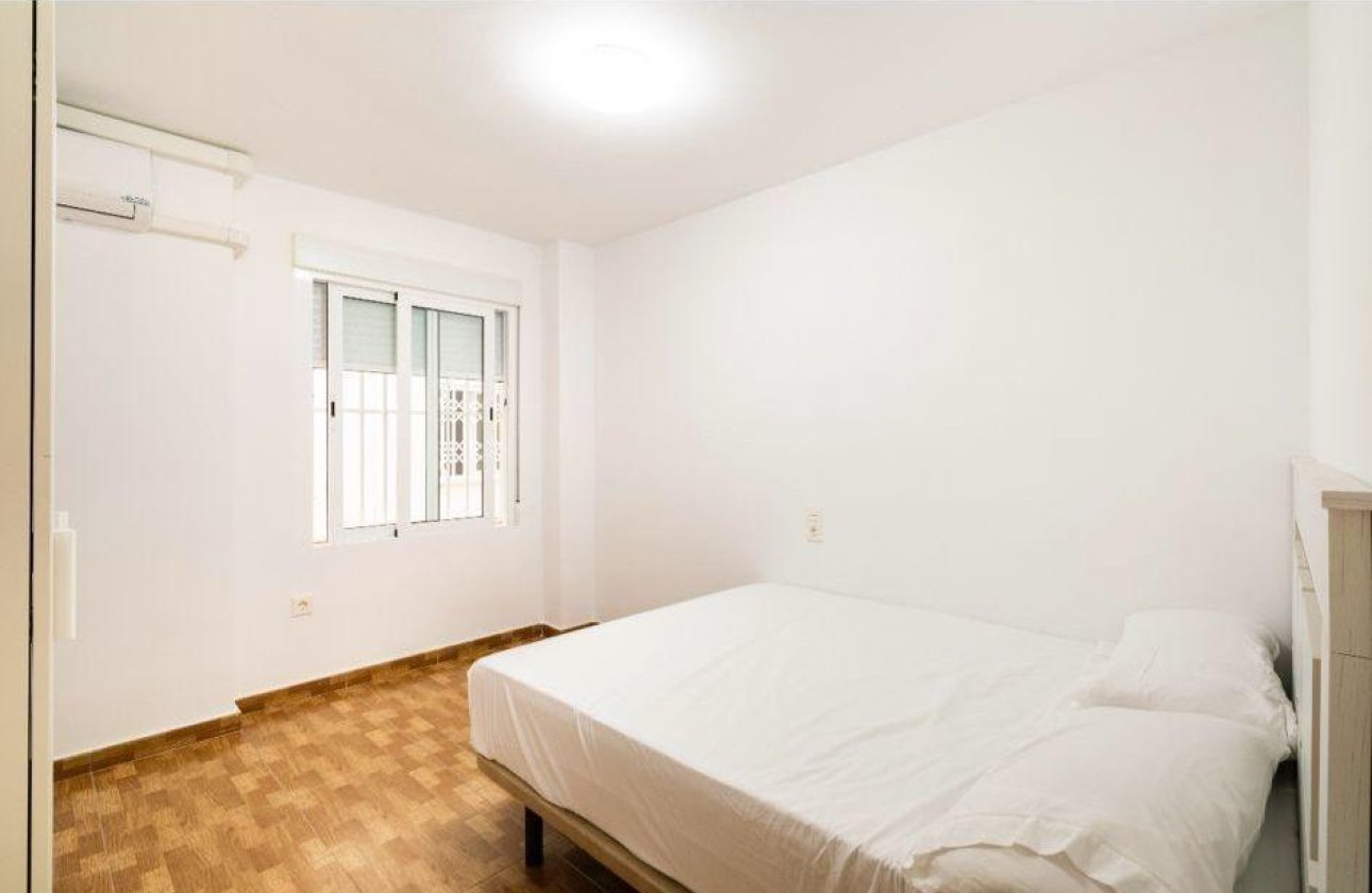 Revente - Appartement -
Torrevieja - La Mata Pueblo