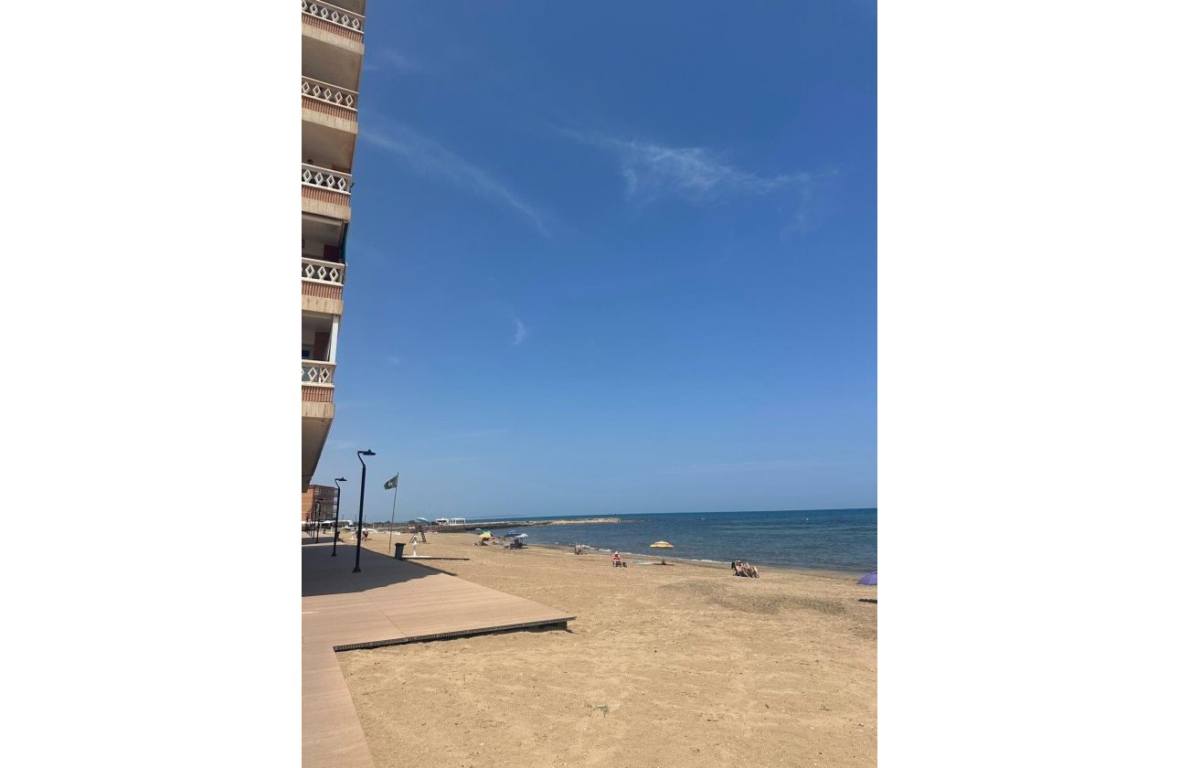 Revente - Appartement -
Torrevieja - La Mata Pueblo