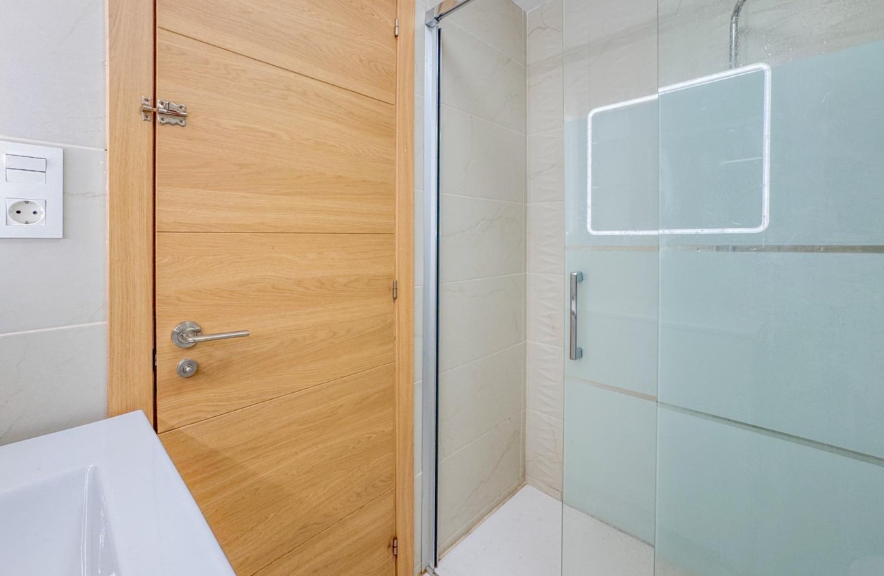 Revente - Appartement -
Torrevieja - La Mata Pueblo