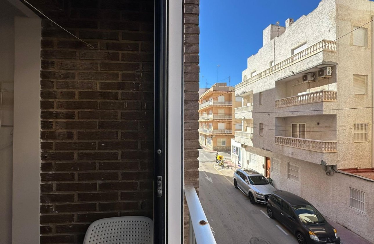 Revente - Appartement -
Torrevieja - La Mata Pueblo