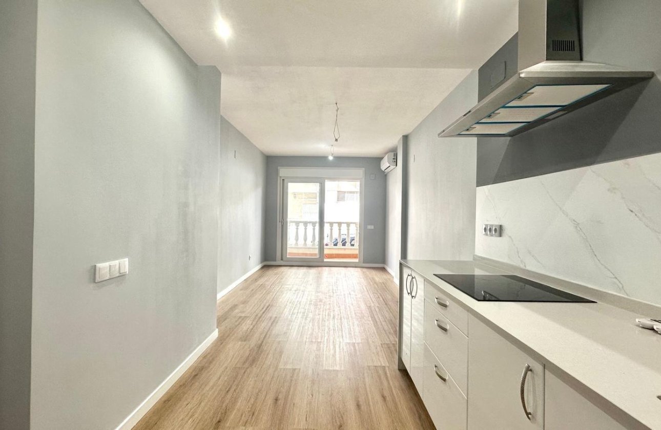 Revente - Appartement -
Torrevieja - La Mata Pueblo