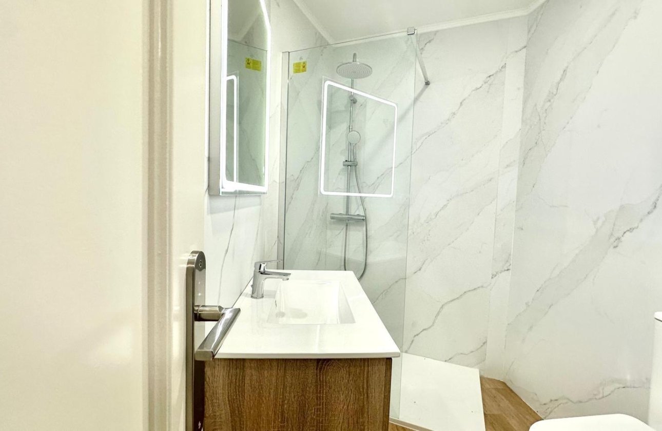 Revente - Appartement -
Torrevieja - La Mata Pueblo