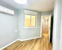 Revente - Appartement -
Torrevieja - La Mata Pueblo