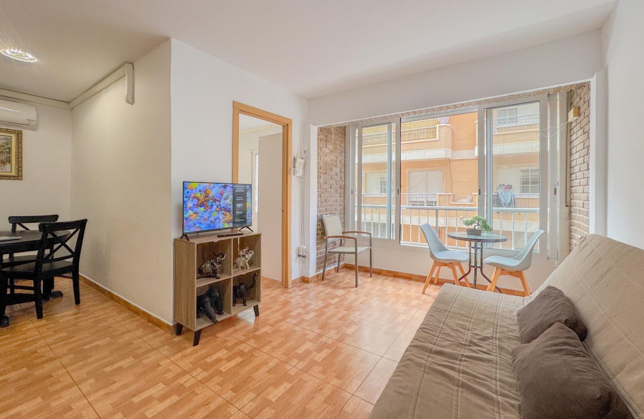 Revente - Appartement -
Torrevieja - La Mata Pueblo