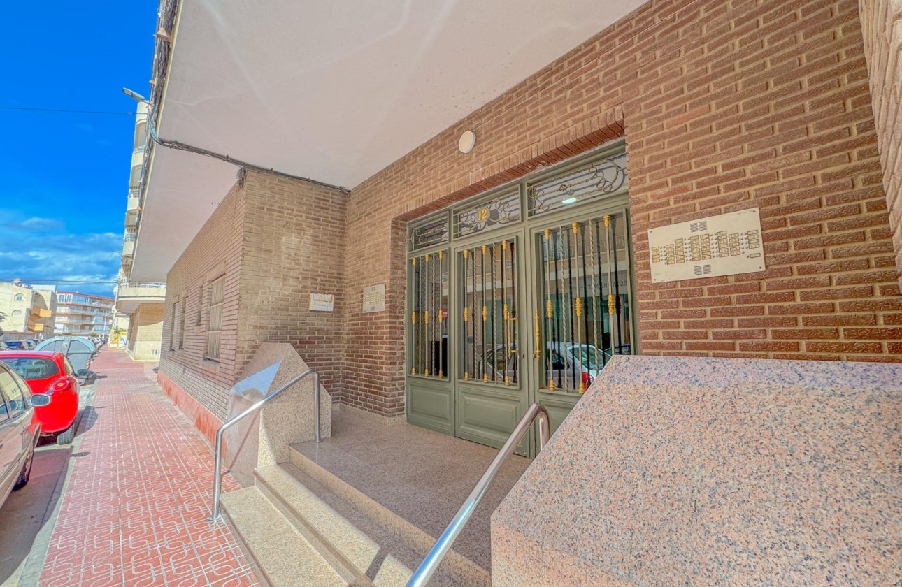 Revente - Appartement -
Torrevieja - La Mata Pueblo