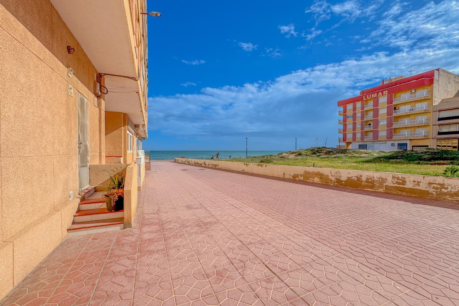 Revente - Appartement -
Torrevieja - La Mata Pueblo