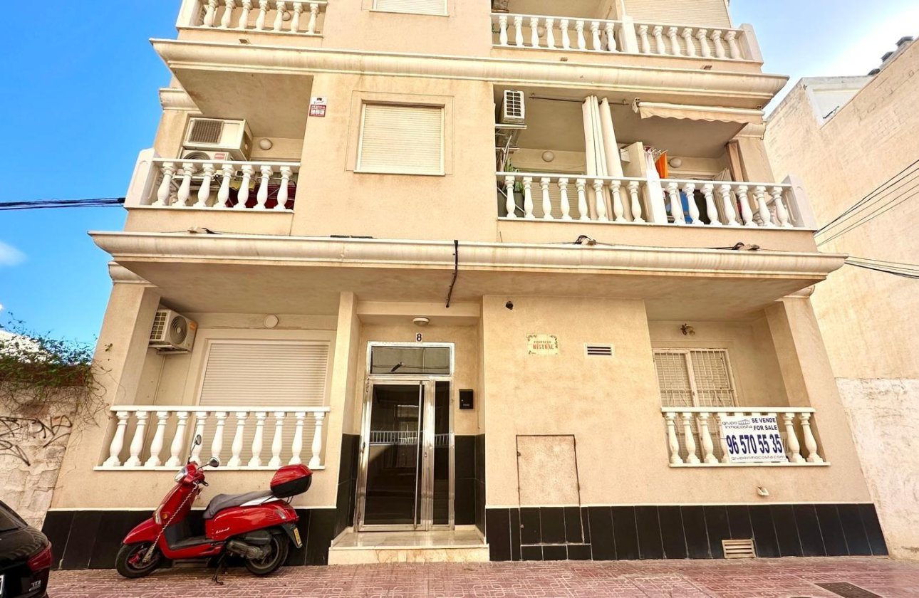 Revente - Appartement -
Torrevieja - La Mata Pueblo
