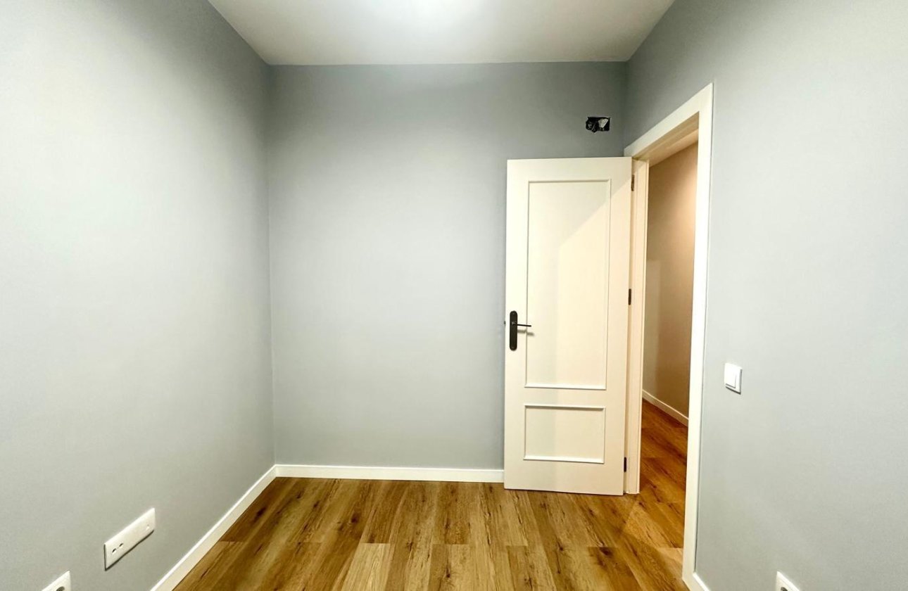 Revente - Appartement -
Torrevieja - La Mata Pueblo