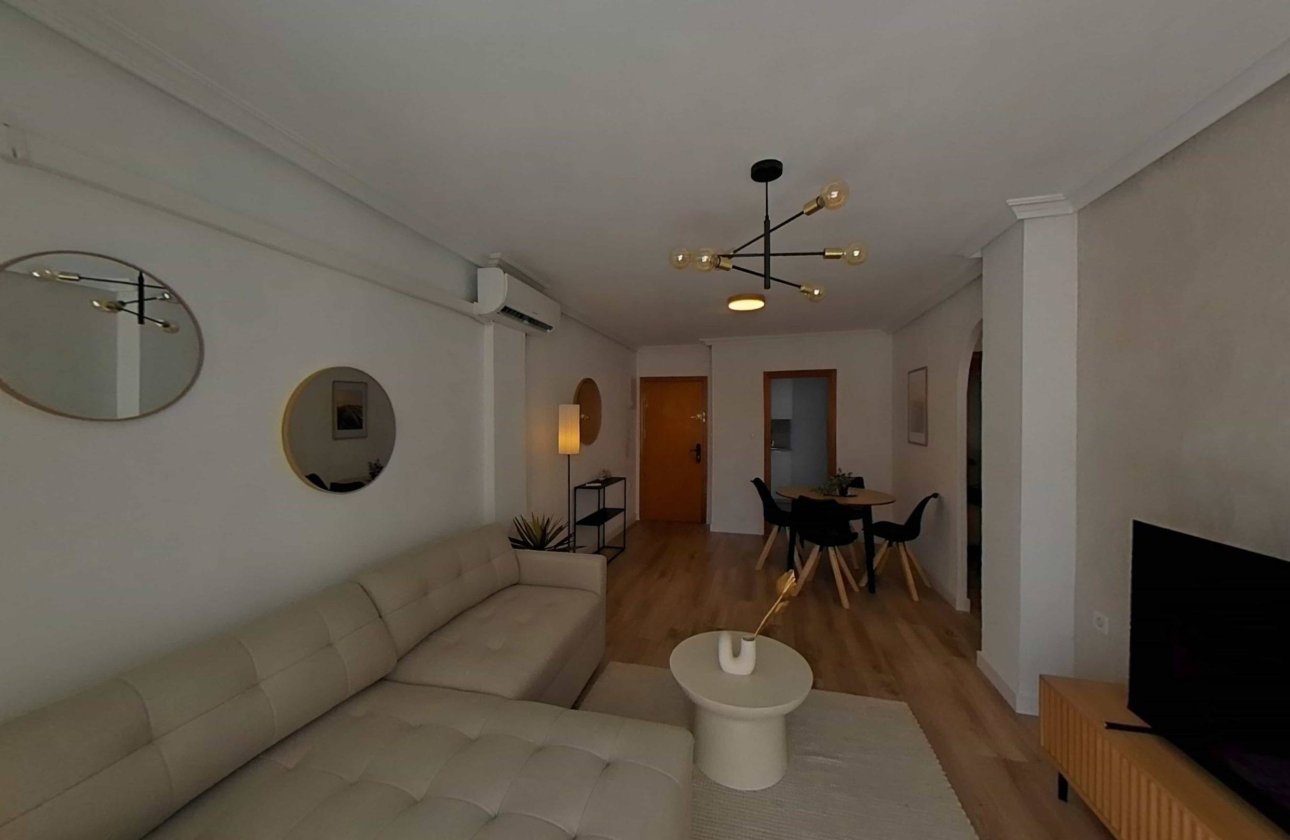 Revente - Appartement -
Torrevieja - La Mata Pueblo