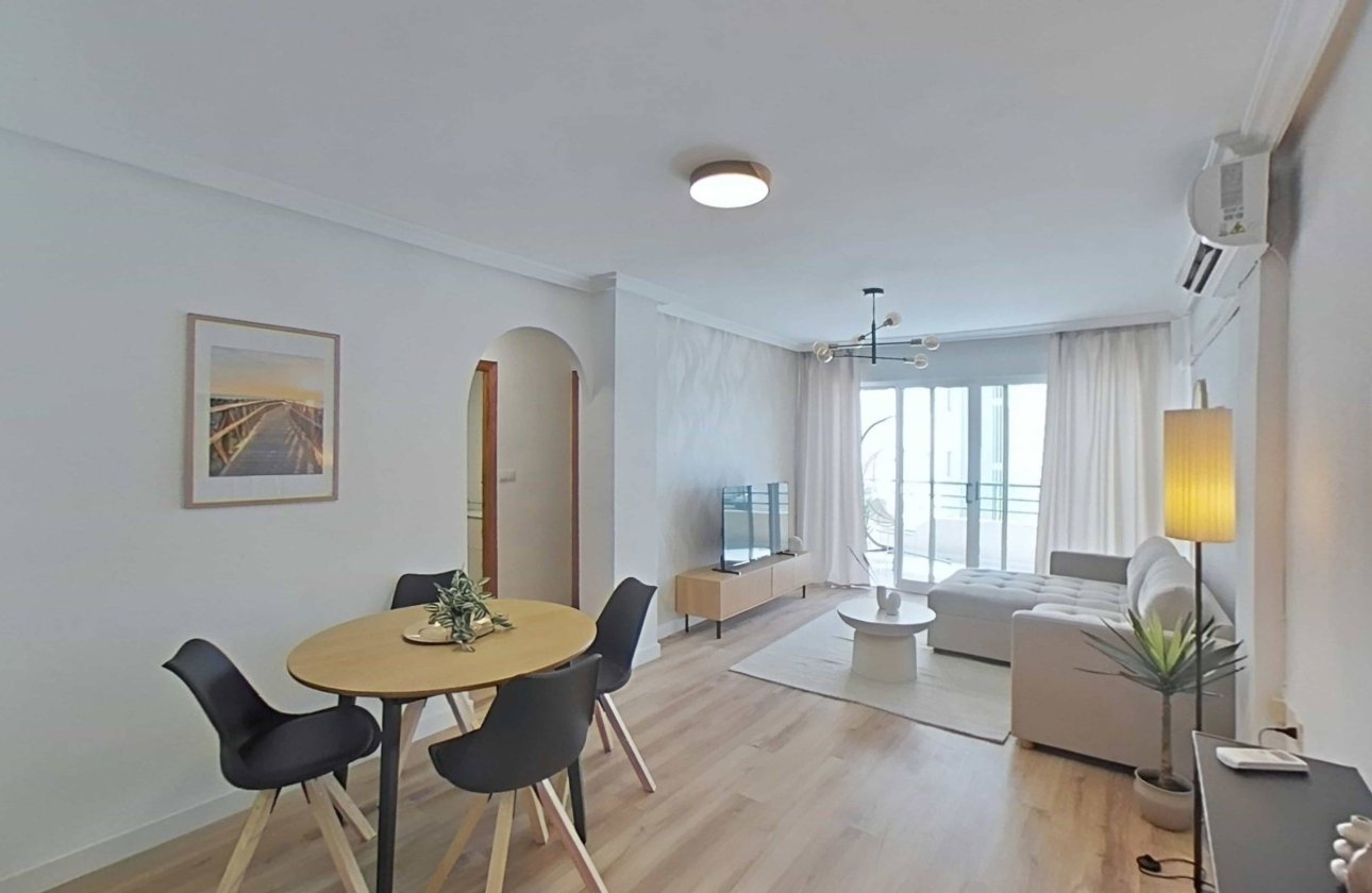Revente - Appartement -
Torrevieja - La Mata Pueblo