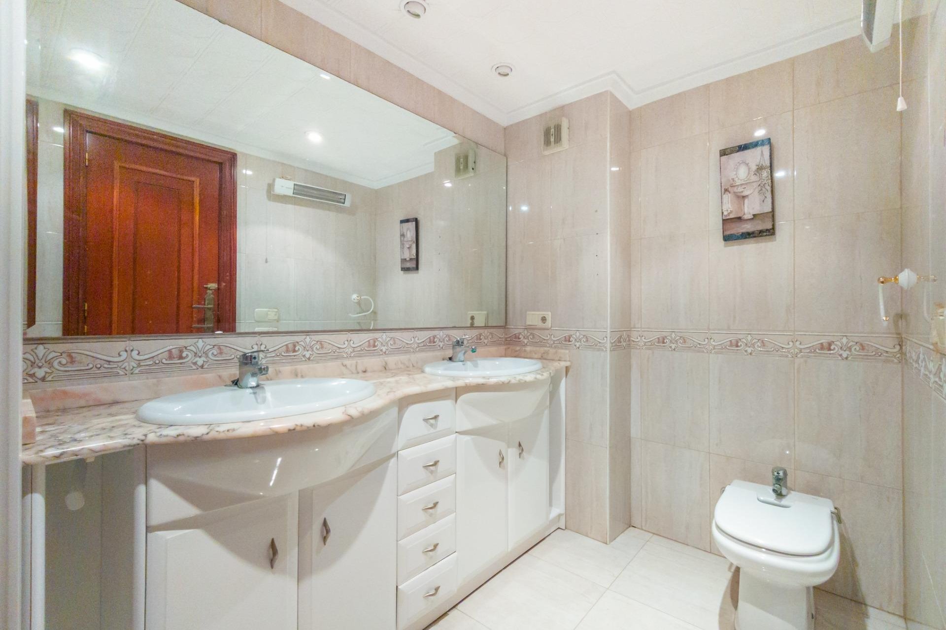 Revente - Appartement -
Torrevieja - La Mata Pueblo