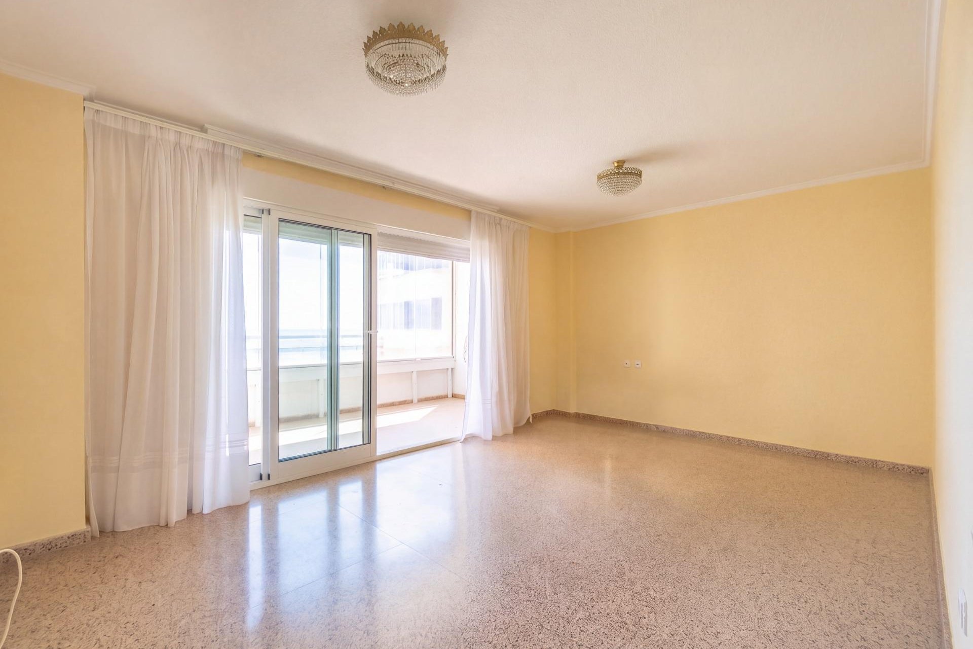 Revente - Appartement -
Torrevieja - La Mata Pueblo