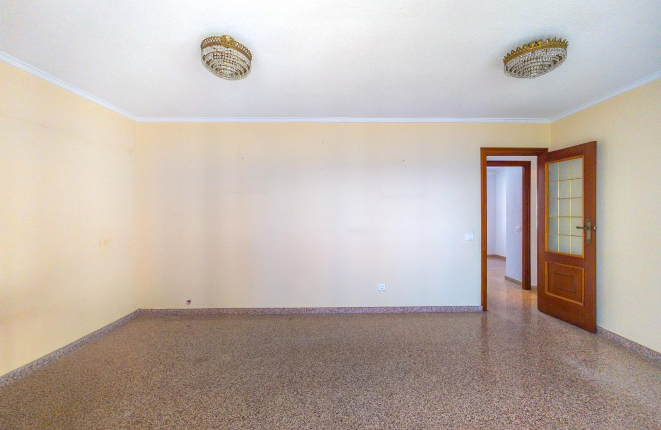 Revente - Appartement -
Torrevieja - La Mata Pueblo