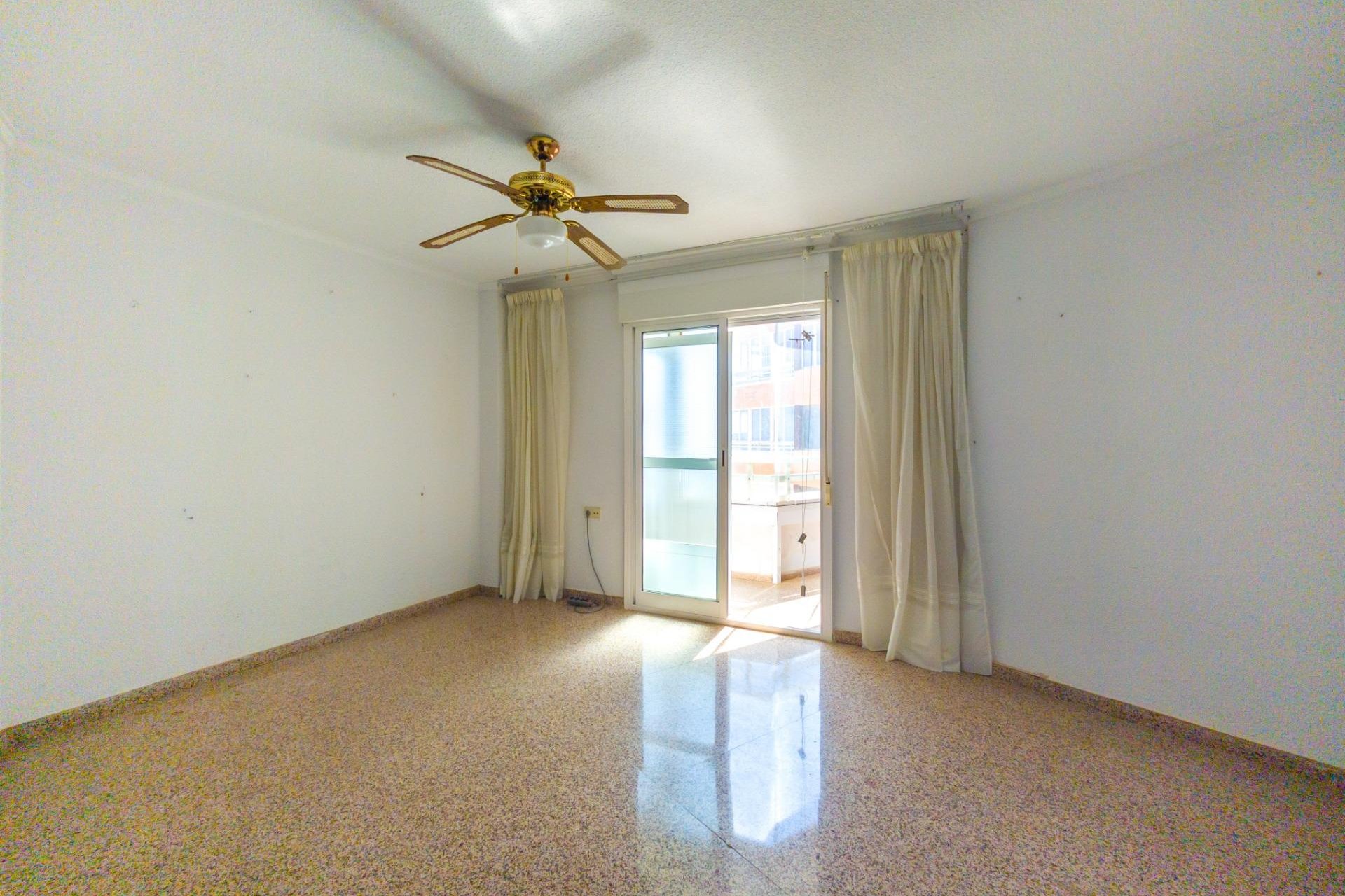 Revente - Appartement -
Torrevieja - La Mata Pueblo