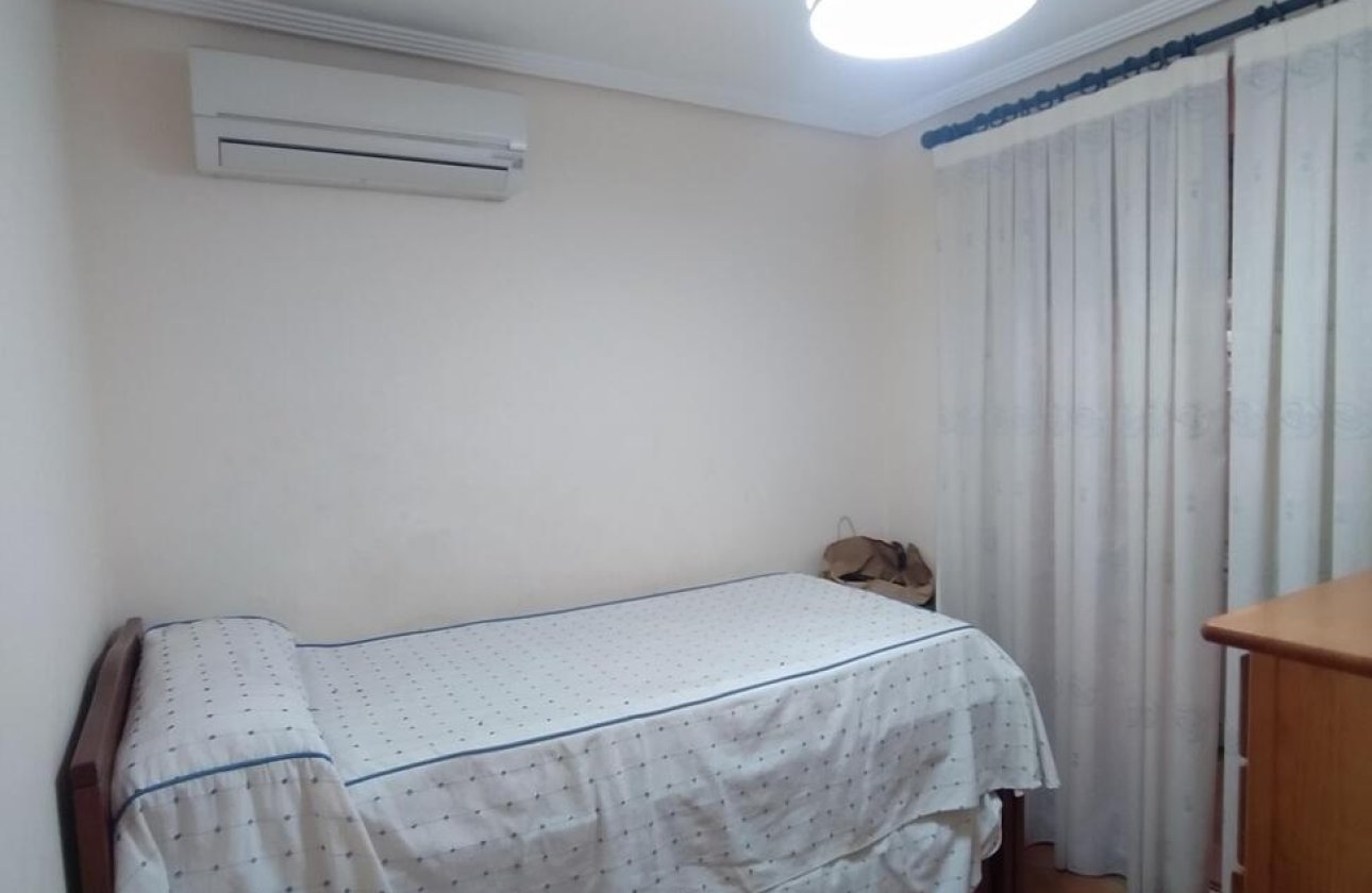 Revente - Appartement -
Torrevieja - La Mata