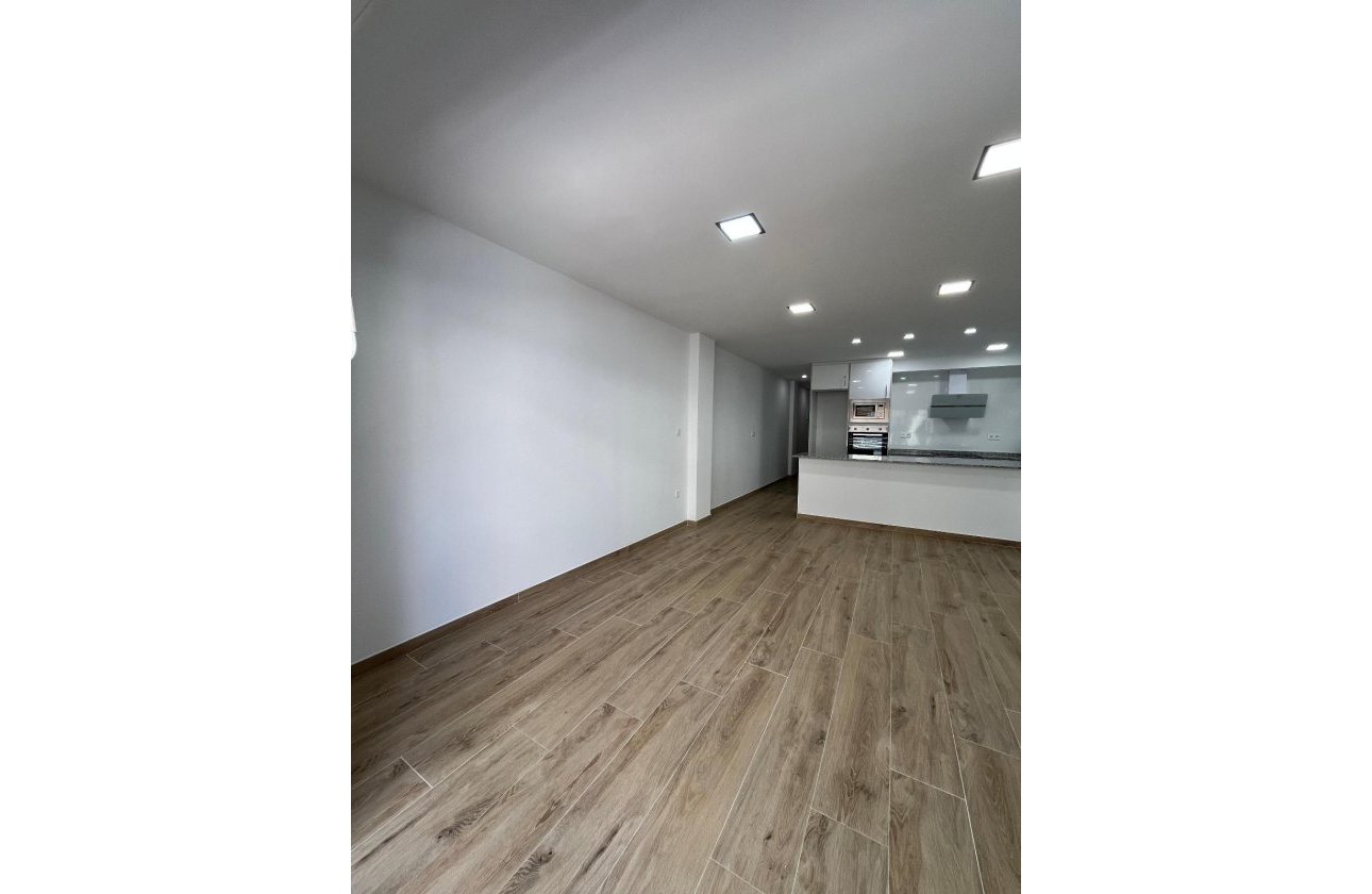 Revente - Appartement -
Torrevieja - La Mata