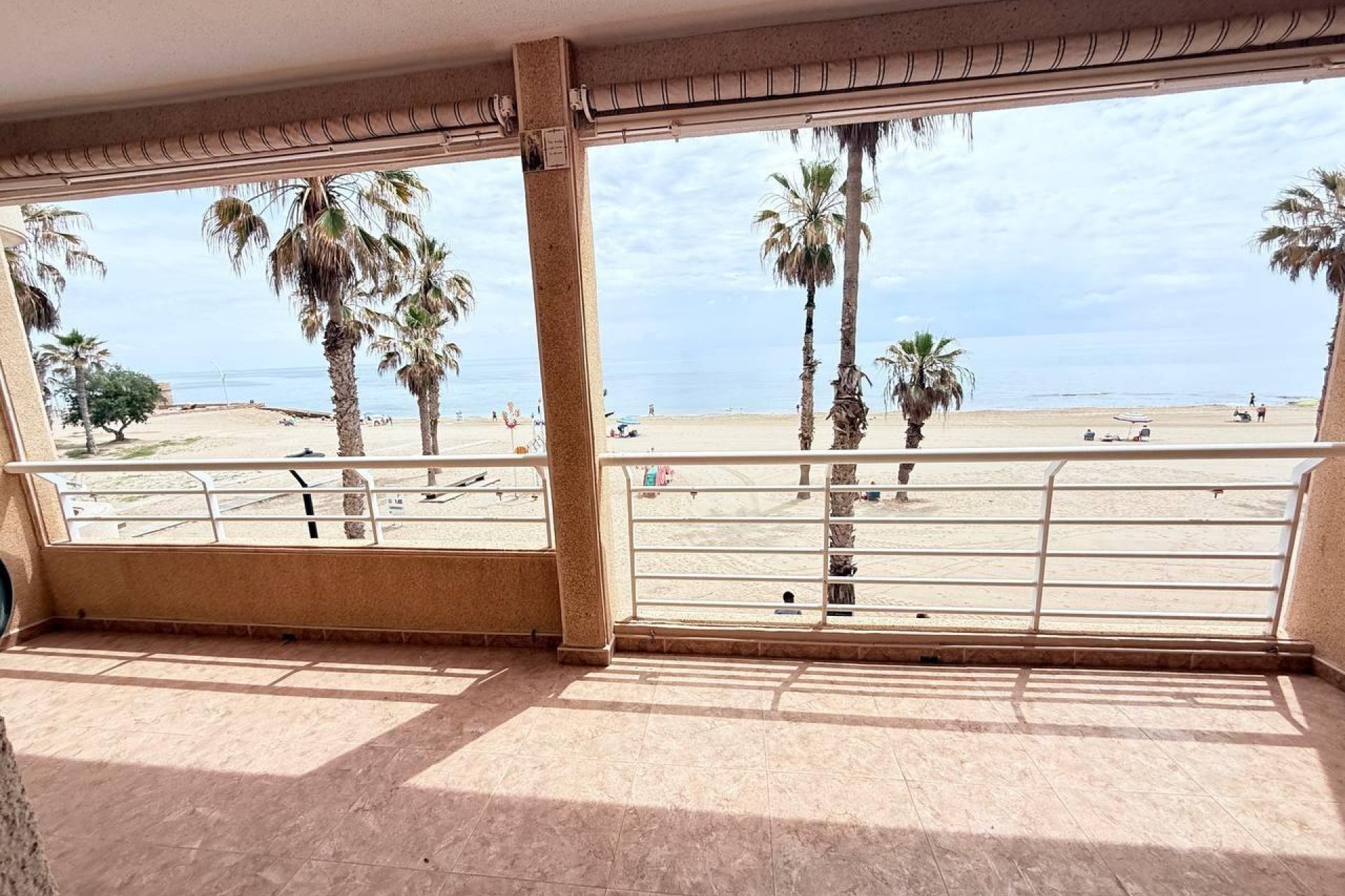 Revente - Appartement -
Torrevieja - La Mata