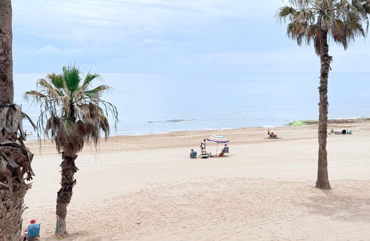 Revente - Appartement -
Torrevieja - La Mata