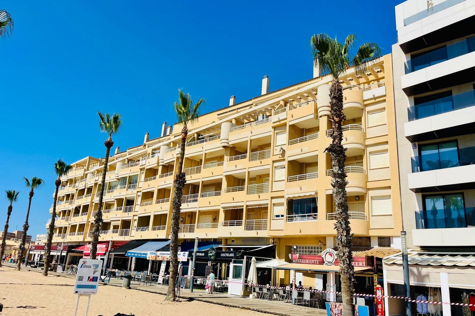 Revente - Appartement -
Torrevieja - La Mata
