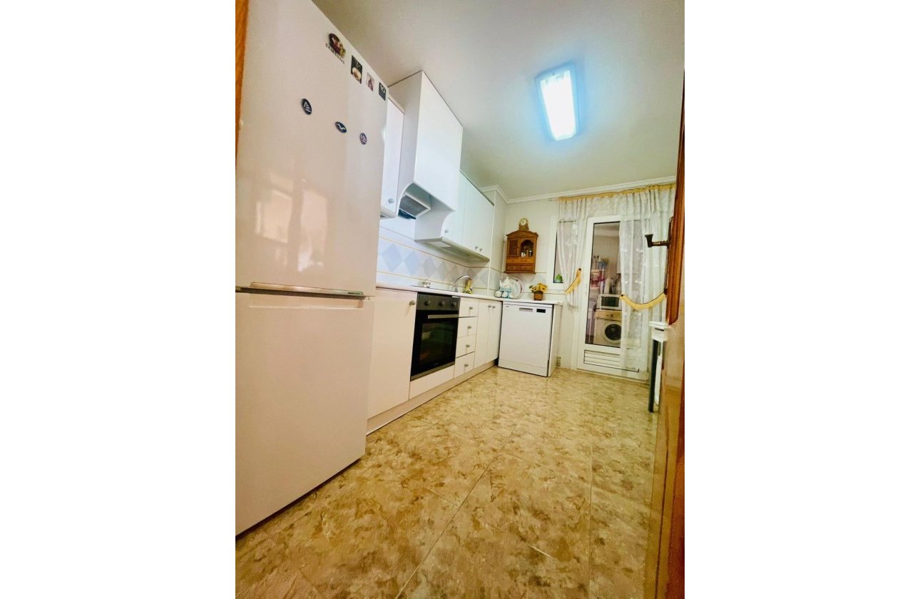 Revente - Appartement -
Torrevieja - La Mata