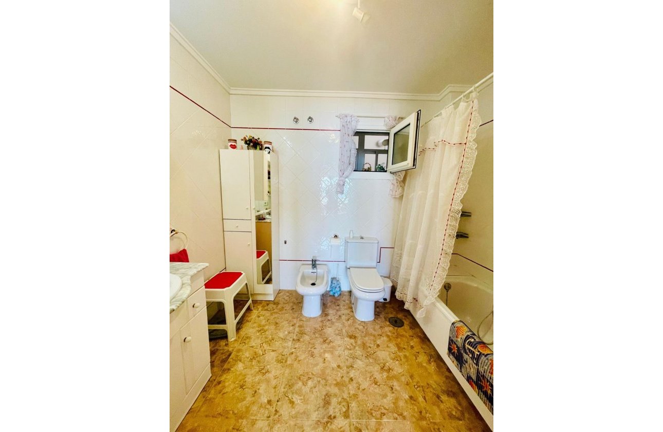 Revente - Appartement -
Torrevieja - La Mata