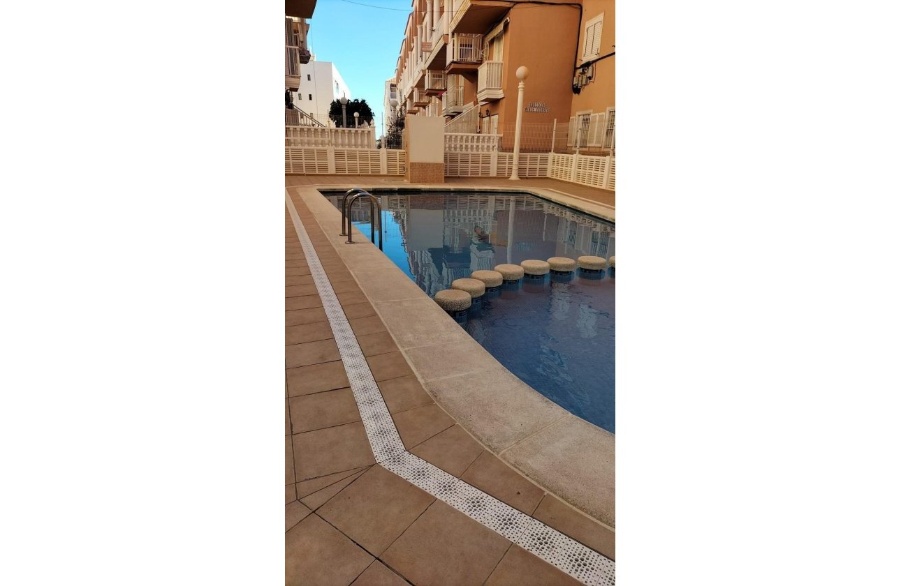 Revente - Appartement -
Torrevieja - La Mata