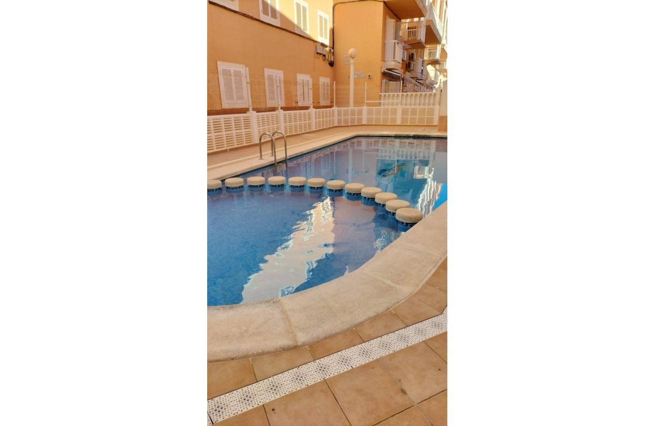 Revente - Appartement -
Torrevieja - La Mata