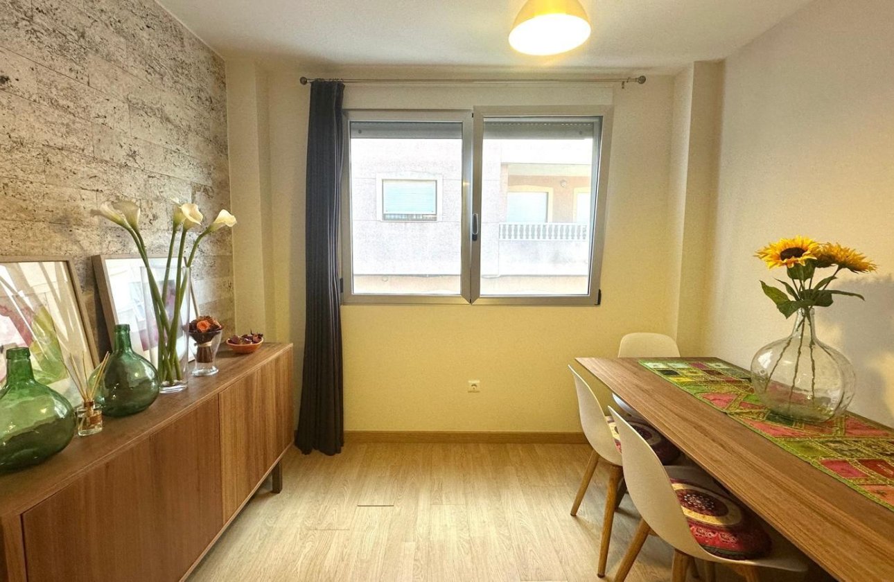 Revente - Appartement -
Torrevieja - La Mata