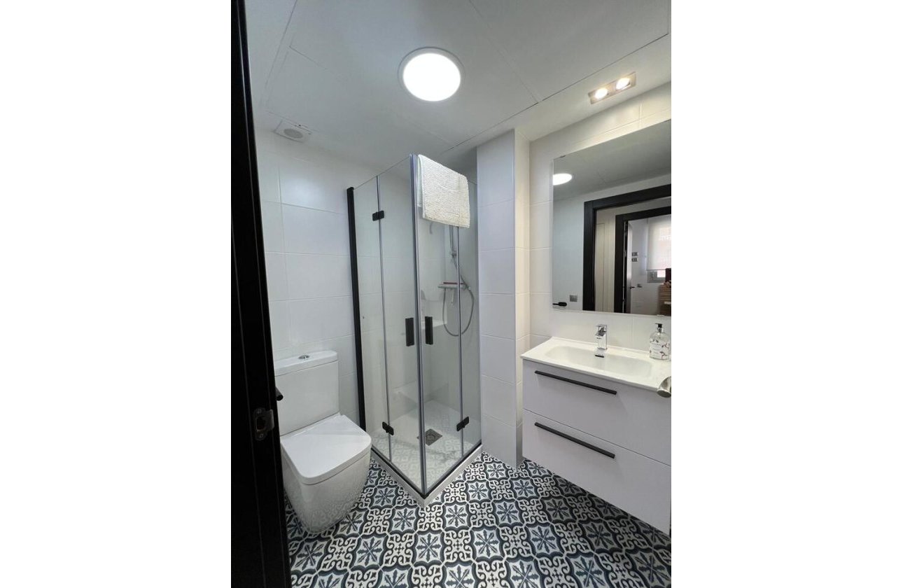 Revente - Appartement -
Torrevieja - La Mata